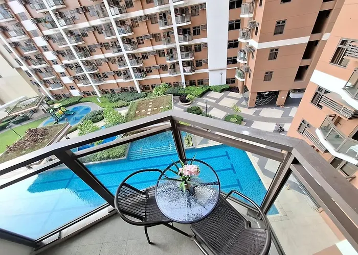 Ample 1Br Balcony -40Sqm -4Pax -Pet -Parking -Moa,Picc,Wtc,Airport شقة مانيلا